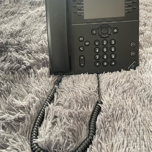 Used polycom office phone, do not come with any cables or wires. - Picture 6 of 6